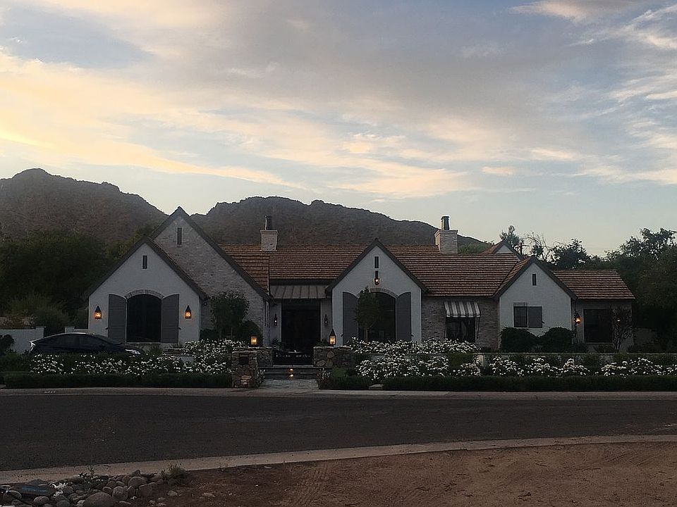 2nd image of 5844 E Calle Del Sud