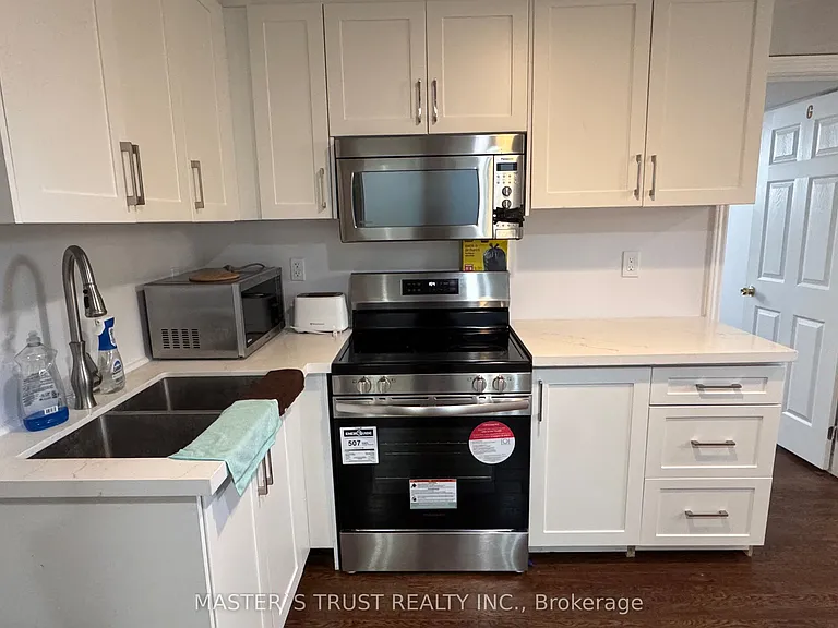 76 Kortright Rd E — Photo 3