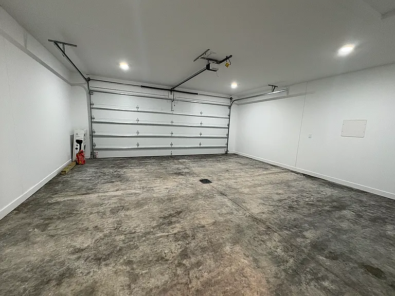 715 Braun St — Photo 20