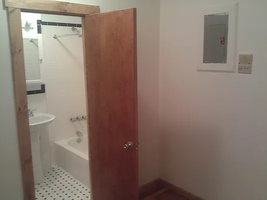 Rented by ZealEstate Group Inc | media 30