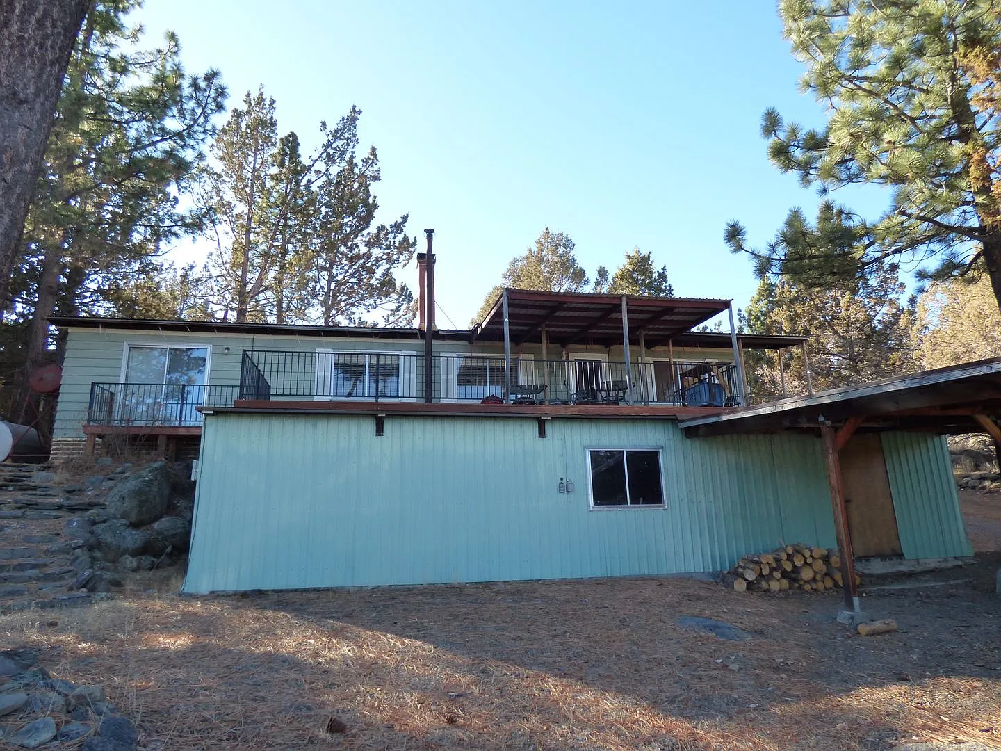 2 Bedroom, 2 Bath Furnished Lake Front Rental — Photo 4