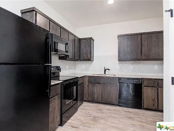 5th image of 2409A Alterman Dr