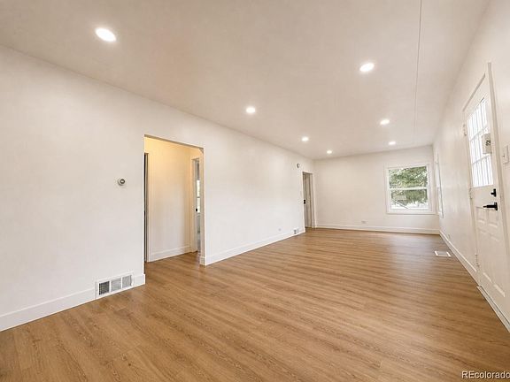 3rd image of 1315 S Knox Court