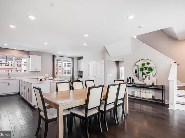 112 Earl Hubbard Dr, Hopewell Township, NJ 08560