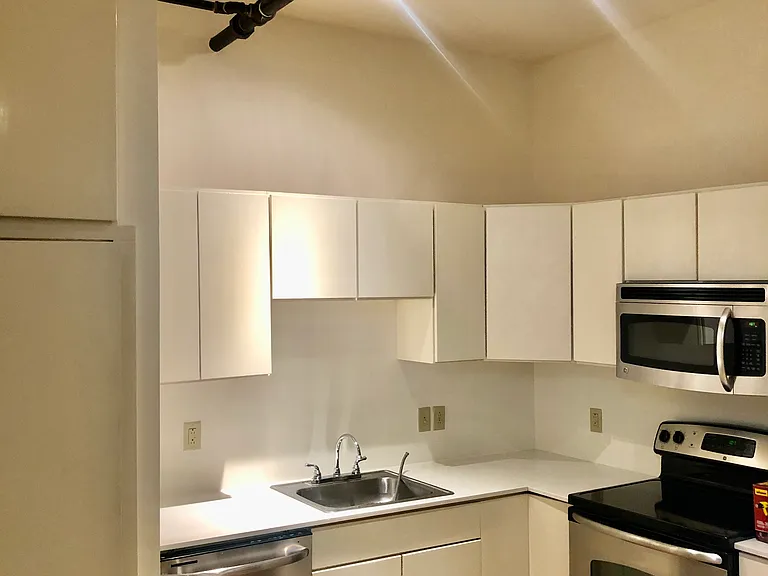 509 Baronne St #101 — Photo 19