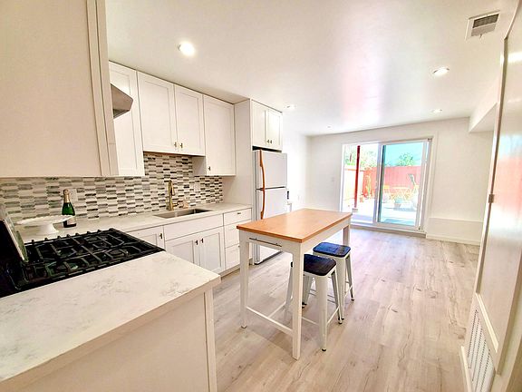 2nd image of 233A Shields St