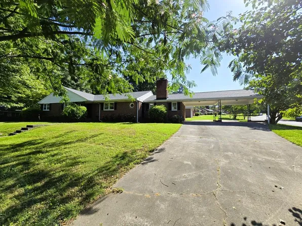 1905 Wilborn Ave, South Boston, VA 24592