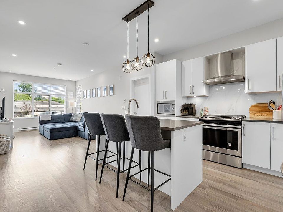 1st image of 15436 31st Ave #411