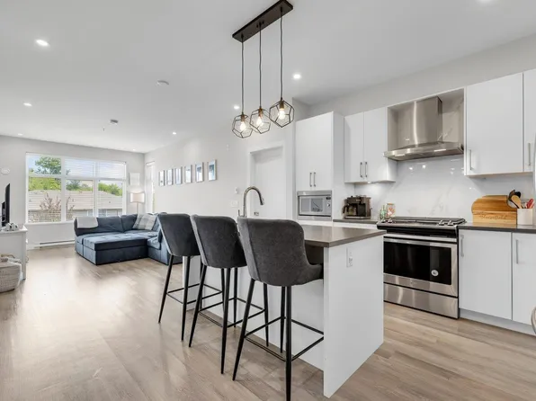 15436 31st Ave #411, Surrey, BC V3Z 1H3