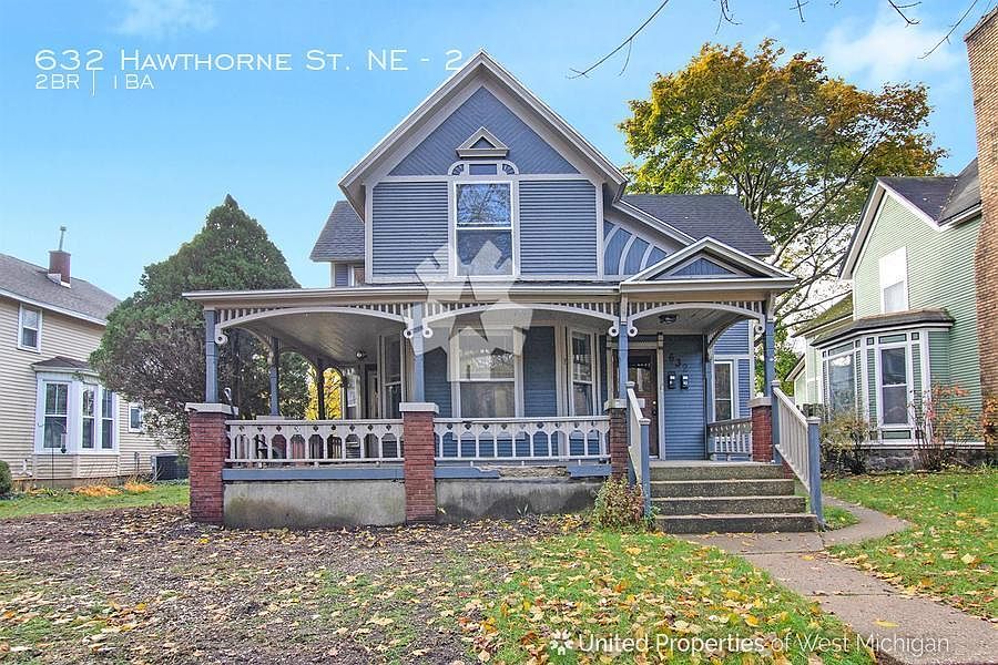 1st image of 632 Hawthorne St NE #2