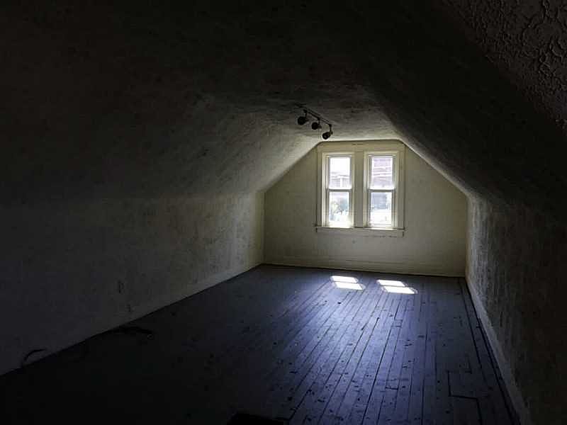 1st image of 110 E Agnew Ave