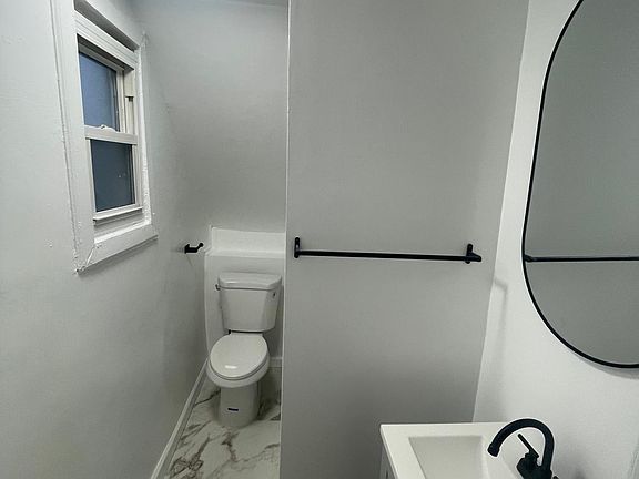 2nd image of 136 Hedden Ter Floor 3