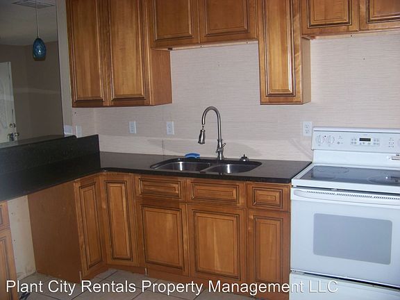 4th image of 2003 Pleasant Acre Dr