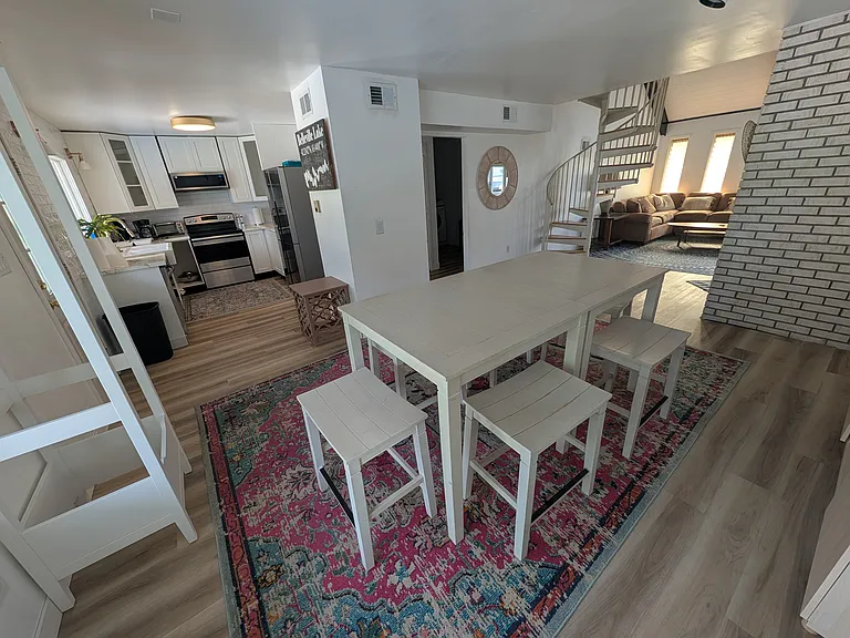 380 N Liberty St #9 — Photo 17