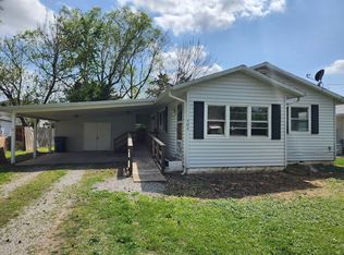504 W 5th St, Benton, IL
