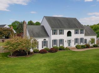 8 Homestead Pl, Flemington, NJ 08822