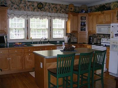 4th image of 295 Golfview Court SW