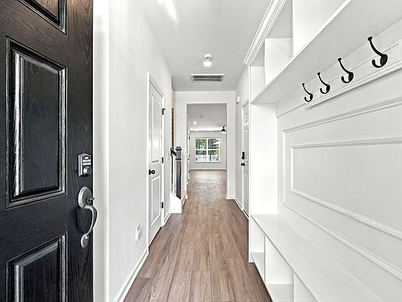 2nd image of 406 Duskywing Dr