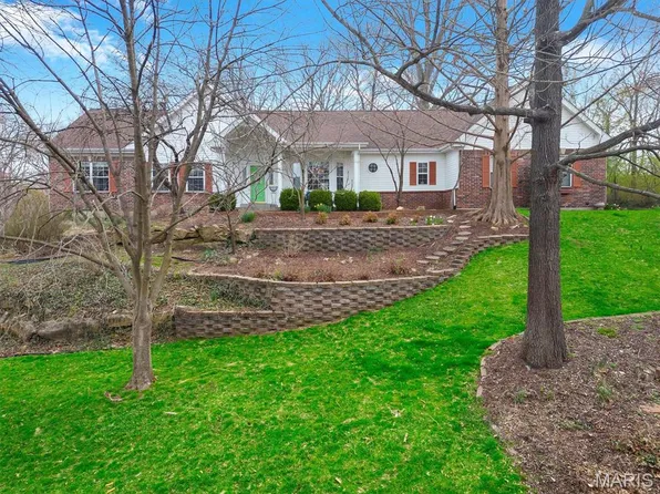 496 Highland Ave, Saint Louis, MO 63122