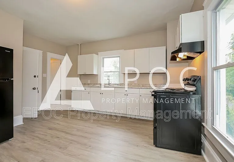 1100 Elwell Ave — Photo 6