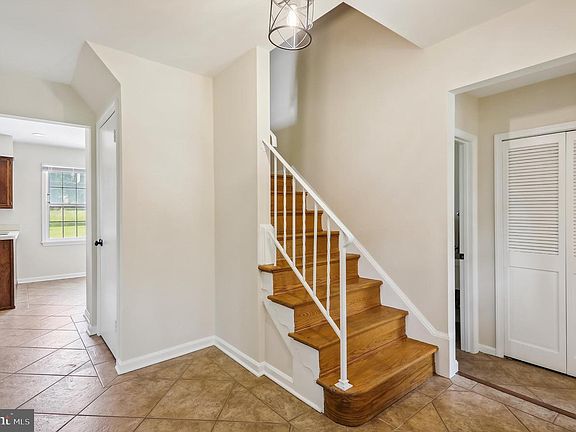 4th image of 8618 Wild Olive Dr