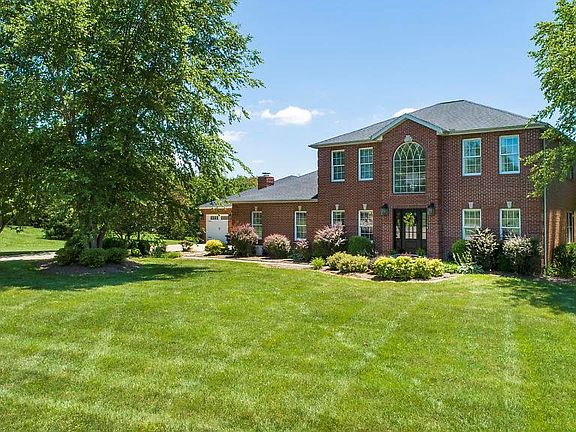 2nd image of 350 Kelly Ct