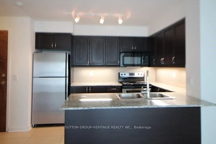 1235 Bayly St — Photo 4