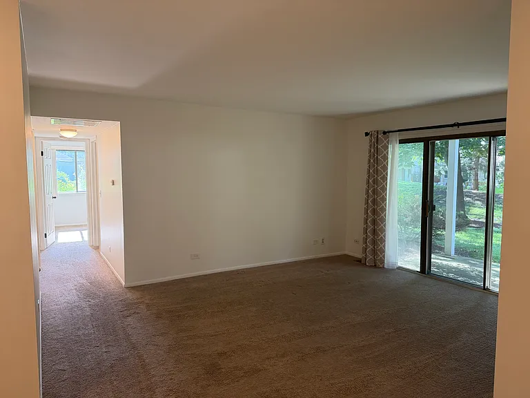 214 Scarsdale Ct #D1 — Photo 6