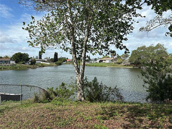 2nd image of 7619 Vienna Ln