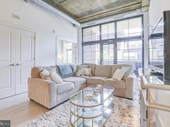 2328 Champlain St NW APT 325, Washington, DC 20009