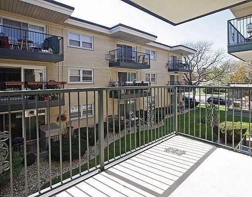 2nd image of 4123 N Keeler Ave APT 2F