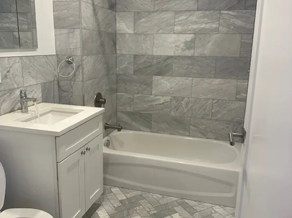 45-11 Broadway image 11 of 20