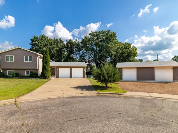 401 E Beaver St, Belle Plaine, MN 56011