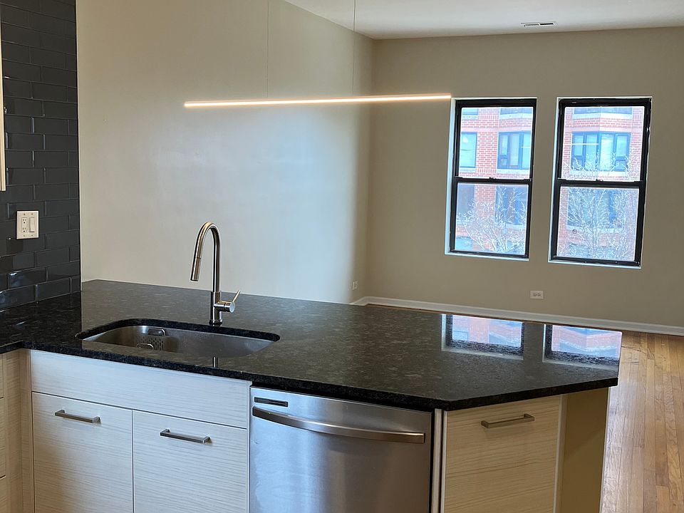 1st image of 7442 N Hermitage Ave APT 3