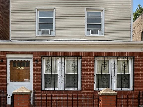 2nd image of 834 E 229th Street
