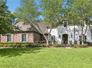597 Pelican Crst, Belle Chasse, LA 70037