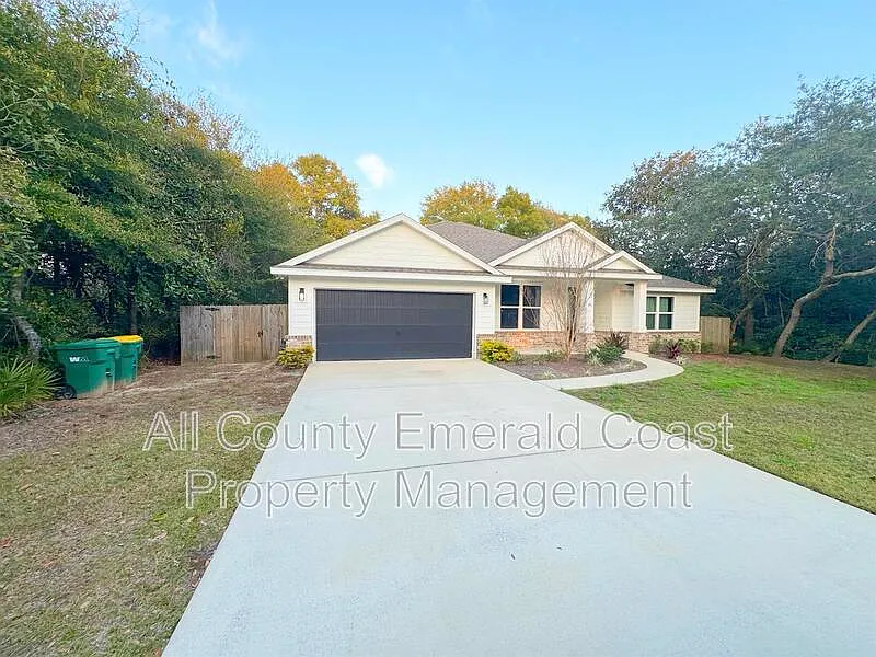 4 bed, 3.0 bath, 2445 sqft, $3,999 — Photo 2