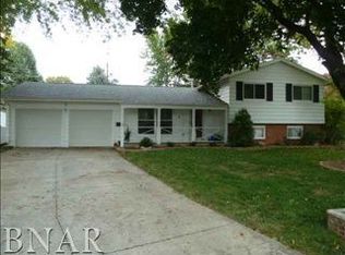 5 Walton Pl, Normal, IL 61761