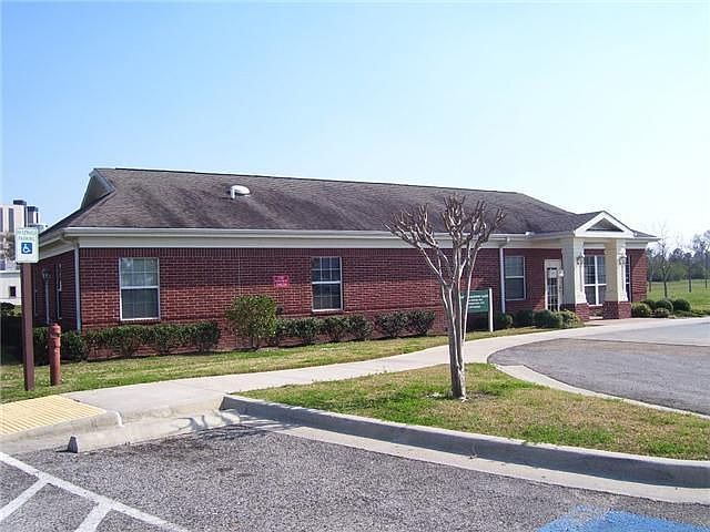 1st image of 1205 Graham Dr