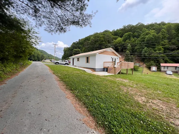 93 Tanyard Loop, Calvin, KY 40813