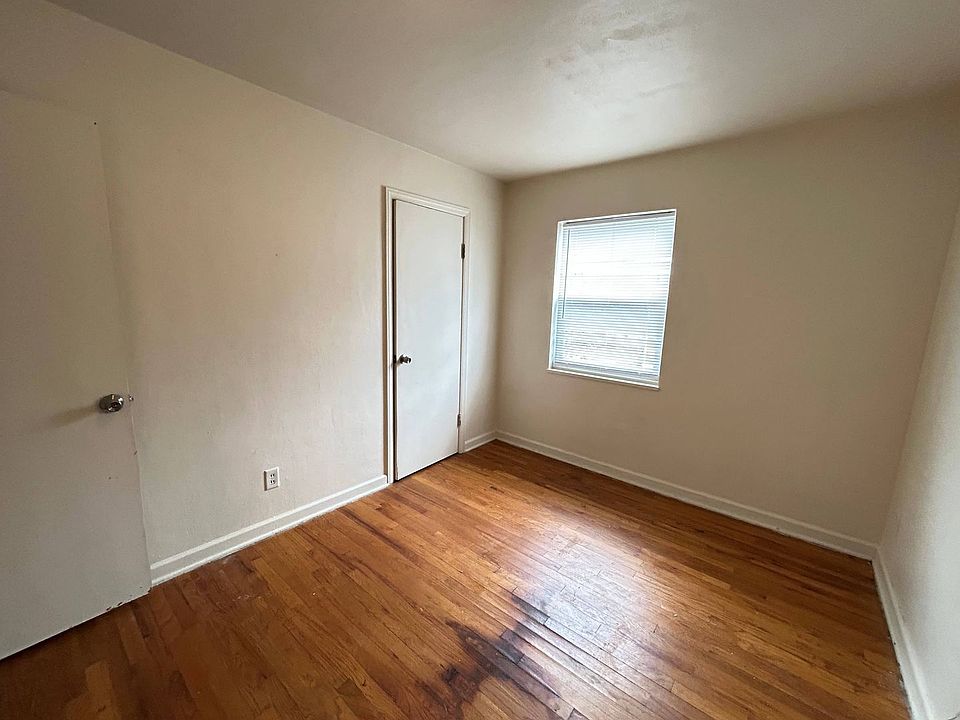 1st image of 115 Scott Ave #6