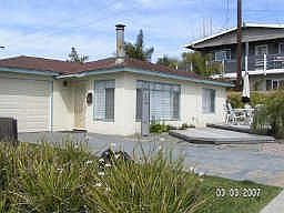 7000 sf lot 50 yds to beach!