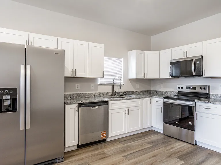 726 Parkway Ave — Photo 13