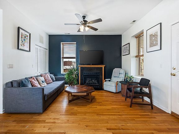 3rd image of 2904 N Avers Ave Unit 3R