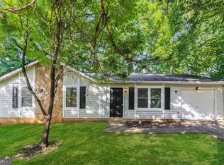 417 Fire Fly Dr, Tucker, GA 30084