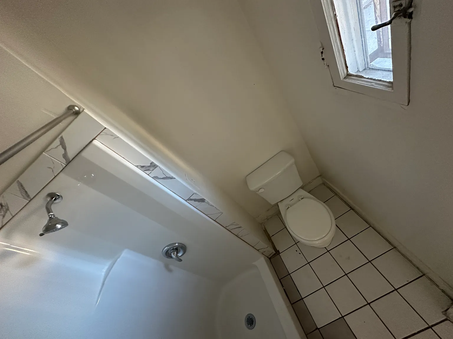 3 bed, 1100 sqft, $3,100 — Photo 4