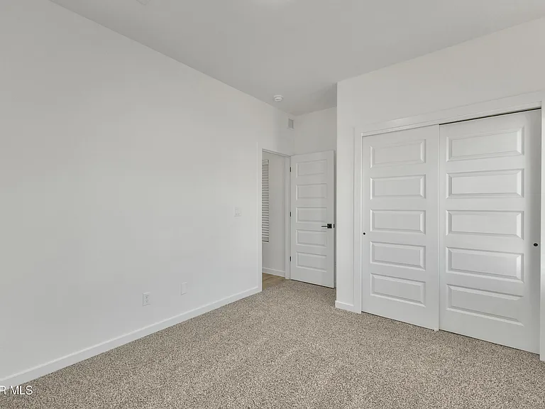 12716 Middlesbrough Ave — Photo 7