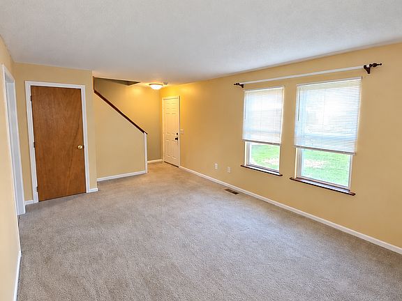3rd image of 14 Parker St