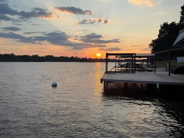 1112 Pecan Drive, Marble Falls, TX 78654