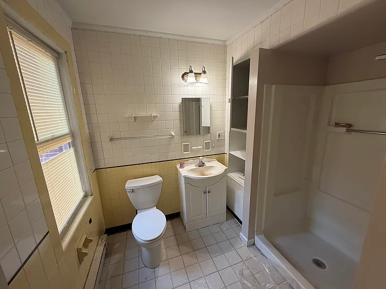 149 W Main St — Photo 13